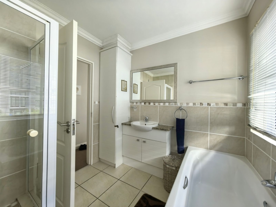 2 Bedroom Property for Sale in Marina Martinique Eastern Cape